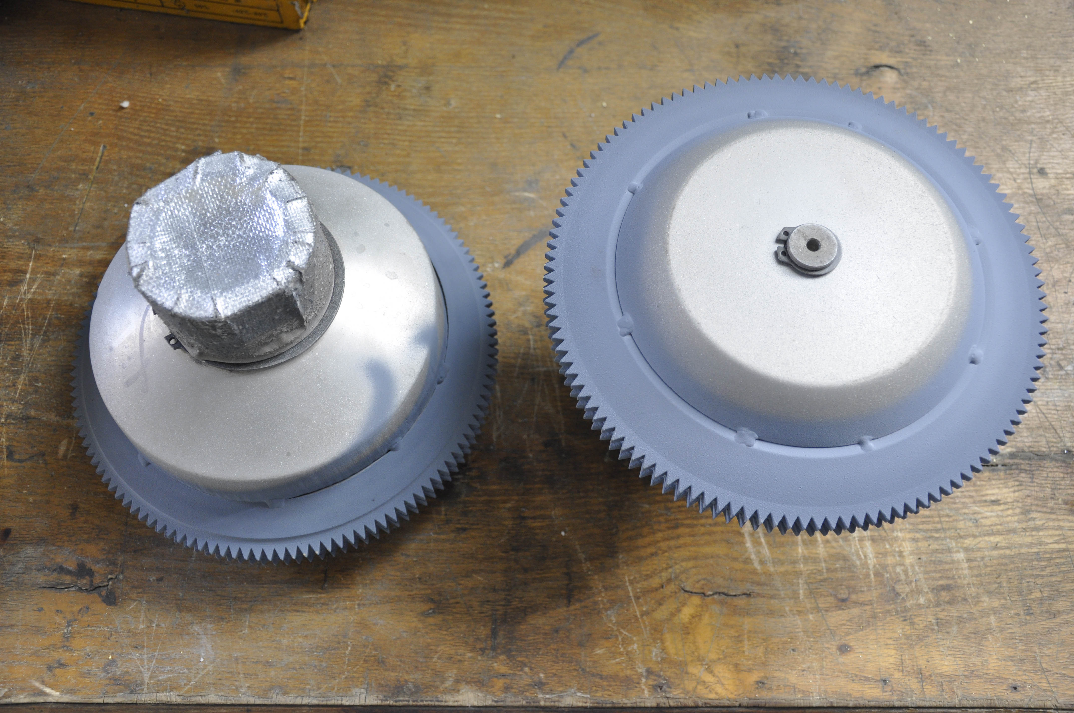 浮法玻璃窯爐生產(chǎn)線(xiàn)拉邊輪 防粘耐磨耐高溫涂層